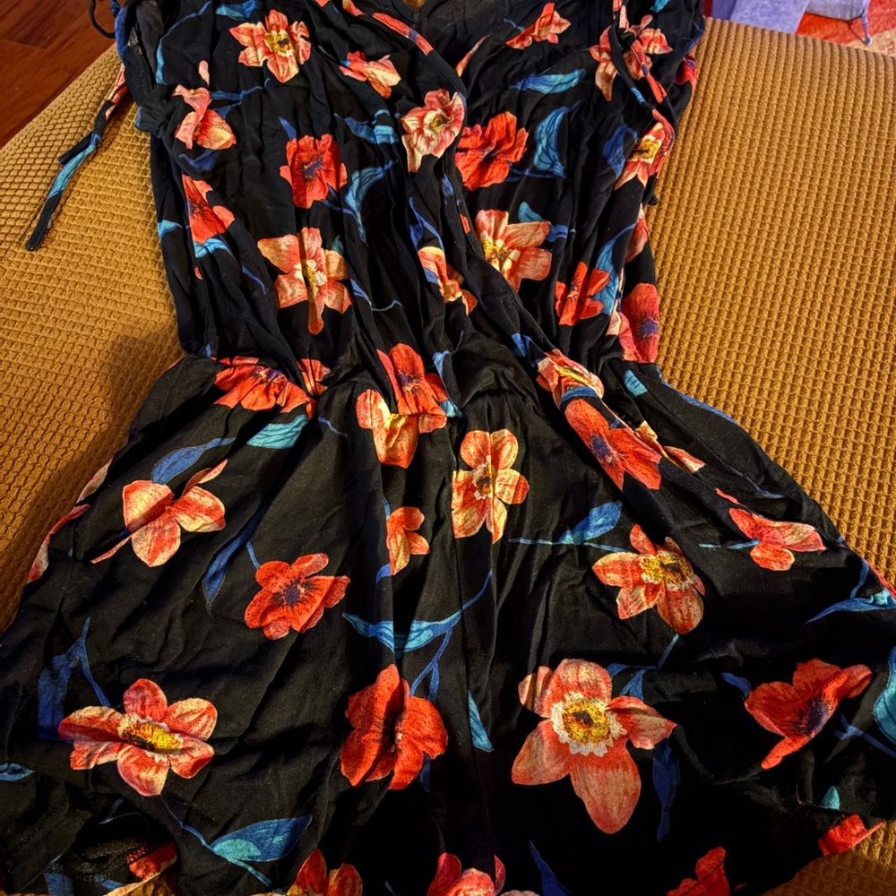 Market & Spruce Black Floral Romper